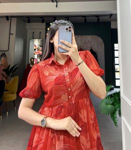 Vestido de Fiesta Elegante de Algodón y Seda Georgette con Estampado Floral en Capas, Hermoso para Vacaciones en la Playa, Precio al por Mayor, Surat - Product Image 3