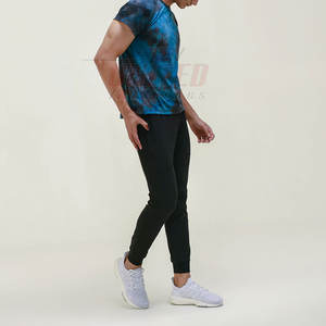 Camiseta ajustada ligera de algodón 100% para hombre, corte moderno con ajuste cómodo para uso en el gimnasio de verano - Product Image 3