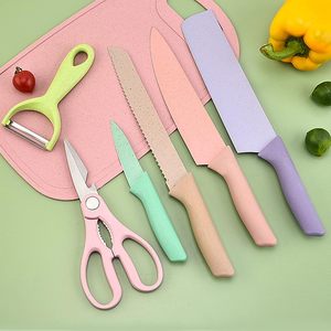 Ensemble de 6 couteaux de cuisine robustes en acier inoxydable colorés avec revêtement antiadhésif, manches ergonomiques en plastique ambidextres et lames dentelées - Product Image 1