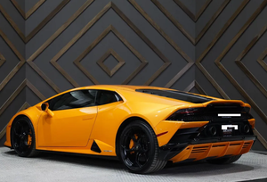 ZHWUF4ZF8LLA13235 2020 Coupé Deportivo de Lujo de Grado Industrial AWD OEM 5.2L V10 631hp 600Nm Torque Velocidad Máxima 325km/h Bajo Kilometraje - Product Image 2