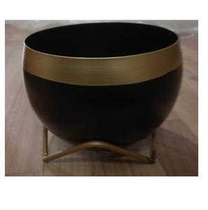 Maceta de Metal con Acabado en Polvo Negro y Borde Dorado para Decoración del Hogar, Hotel, Jardín y Accesorios - Product Image 1