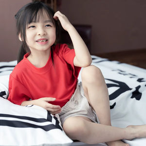 Camiseta Infantil Unisex Ultifresh de Cuello Redondo y Manga Corta con Estampado de Logotipo en la Espalda, Ecológica, Transpirable, de Secado Rápido, 100% Poliéster - Product Image 5