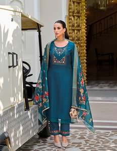 Qualité d'exportation indienne tenue tendance moderne Viscos Kurti pantalon Dupatta avec travail à la main et broderie achats en ligne inde - Product Image 6