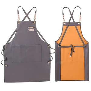 Delantales de peluquero de cuero genuino 100% para salones Delantal de salón personalizado con correas ajustables - Product Image 4