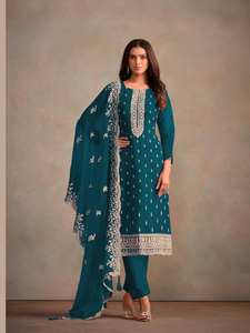 Nouveauté Ensemble Salwar Kameez traditionnel en soie organza pour femmes pour les occasions décontractées et festives du fournisseur en gros - Product Image 6