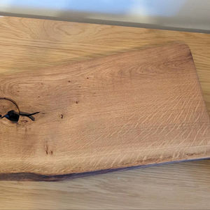 Planche à servir en chêne massif avec bol intégré, planche à servir et à découper en bois dur naturel, sans danger pour les aliments, pour les collations et l'utilisation en cuisine - Product Image 1