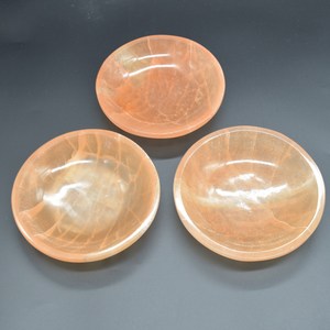 Bol sculpté en sélénite orange de haute qualité avec motif cœur et lune pour la décoration intérieure et le Feng Shui - Product Image 1