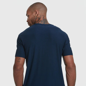Camiseta de calle Premium para hombre Proveedor de ropa de diseño informal personalizado para Estilo de vida y uso diario al por mayor - Product Image 4