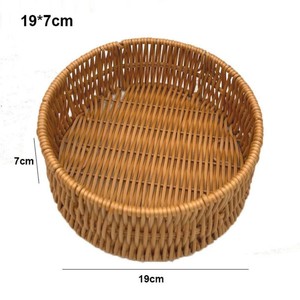 Plateau de rangement rond en rotin avec manche en bois Plateau à pain en osier en plastique Plateau à gâteaux aux fruits Plateau de service élégant - Product Image 3