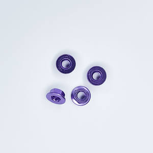 น็อตหกเหลี่ยมพร้อมหน้าแปลน DIN6923 ล็อคน็อตหน้าแปลนหยัก - Product Image 3