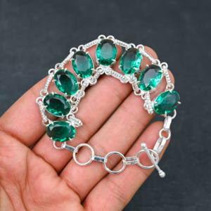 Pulsera de cadena chapada en plata 925 hecha a mano de diseñador, piedra preciosa de apatita verde creada en laboratorio, regalo de joyería fina para mujer - Product Image 1