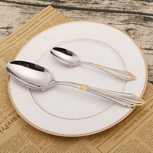 ของหวานเงินยาว/ช้อนเสิร์ฟสลัดสำหรับบ้านหรืองานแต่งงานโต๊ะตกแต่งที่เรียบง่ายทำจากโลหะทนทาน - Product Image 1