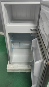 Réfrigérateur à double porte 42L à prix avantageux pour appartement - Product Image 6
