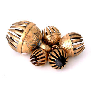 Juego de cascabeles colgantes de latón superventas de 25 uds. Campana pequeña de latón ornamental decorativa para el hogar y el árbol de Navidad - Product Image 6