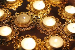 Portavelas de metal para velas de té, moderno y colorido, decoración del hogar, surtido de Diya, regalos para el festival Diwali, recuerdos, Rangoli para el suelo - Product Image 2