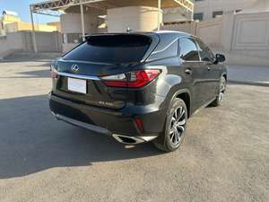 SUV d'occasion 2022 RX350 V6 AWD à essence avec sièges en cuir, régulateur de vitesse adaptatif et transmission automatique - Product Image 5