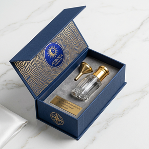 Caja de Embalaje de Perfume <span class=keywords><strong>para</strong></span> <span class=keywords><strong>Hombre</strong></span> con Estampado en Caliente Negro y Dorado Personalizado, Cierre Magnético, Caja de Regalo de Lujo Dorada y Negra - Product Image 5