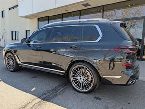 PRE-OWNED DE NETTOYAGE AUTO 2024 B M W ALPINA XB7 - Product Image 2