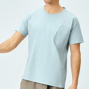 T-shirt d'été uni à col rond pour homme avec poche zippée, impression de logo à faible MOQ - Product Image 2