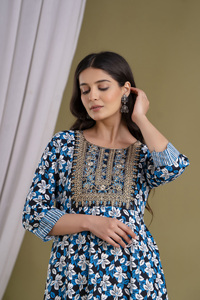 Vestido largo de calidad superior, bordado de secuencia, trabajo lateral, telar manual Dori, fabricante indio - Product Image 2