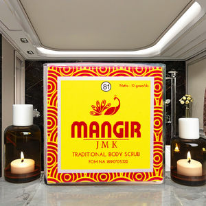 Gommage corporel aux herbes javanaises JMK avec curcuma, vetiver et fleurs séchées pour une peau éclatante et lumineuse - Product Image 6