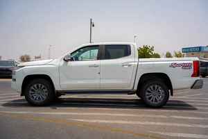 NOUVEAU MITSUBISHI L200 2025, 199 CV, 0 KM, 4 CYLINDRES, 5 PLACES, TRANSMISSION AUTOMATIQUE à vendre - Product Image 4