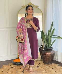 Vestidos de Verano de Talla Grande para Mujer, Compra al por Mayor en Línea, Proveedor de Ropa Casual de Moda, Conjunto Indio de Top, Falda y Dupatta - Product Image 3