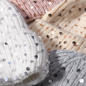 Bonnets doublés en polaire de qualité supérieure Bonnets confortables et chauds légers durables sur mesure pour le jacquard d'hiver - Product Image 2