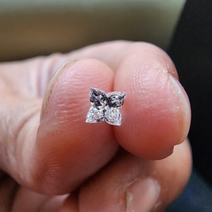 LILYCUT Diamante Cultivado en Laboratorio de Alta Calidad de 0.29ct, Color E, Forma I, Certificado IGI, Personalización Disponible para Anillos de Compromiso - Product Image 1