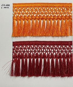 Rubans et lacets tissés à la main sur mesure en différents modèles et couleurs pour robes de mariée avec franges à nœud unique - Product Image 2