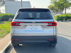 Venta Caliente 2024: SUV 4x4 de Lujo Grande de 7 Plazas, Vehículo Utilitario Todoterreno de Alto Rendimiento, Sin Accidentes y Listo para Enviar - Product Image 4