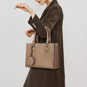 Sac à main en cuir véritable de mode personnalisé de haute qualité étanche avec fermeture à glissière couleur personnalisée capacité 1L style de rue élevé - Product Image 2