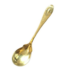 Cuchara de cubiertos pulidos de oro Cubiertos de calidad superior para banquetes de hotel Evento formal Comedor hecho a mano de La India Las mejores tarifas - Product Image 1