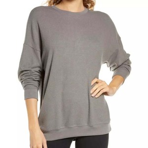 Sudaderas y sudaderas con capucha personalizables de alta calidad para mujer Otoño/Invierno Logo frontal Color personalizado Precio al por mayor Gris - Product Image 1