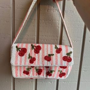 Sac à bandoulière brodé floral avec sangle confortable - Product Image 4