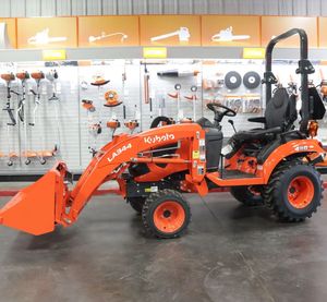 Nouveau tracteur Kubota BX2380 avec tondeuse à chargeur frontal rétrocaveuse Combo parfait pour les petites exploitations agricoles en stock expédition rapide - Product Image 1