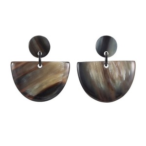 Affordable Price <b>Top</b> Quality Latest Design Buffalo Horn Earing Women New Fashion Jewelry Earing for Bulk Buyers - Product Image 5