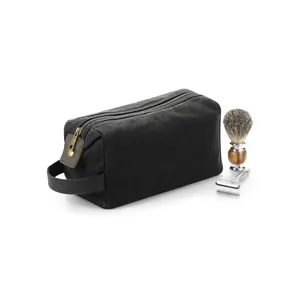 Étui de beauté en toile cirée personnalisée Heritage pour les coffrets cadeaux promotionnels - Product Image 5