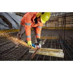 Amoladora Angular Profesional de 1300W con Mango Antivibración, Disco de 125mm de Diámetro, Gatillo Deslizante y Cubierta Protectora para Accesorios X-LOCK - Product Image 3