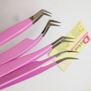 Pinzas de extensión de pestañas de acero inoxidable con etiqueta personalizada profesional Recubrimiento de punta de fibra rosa para aplicación de precisión - Product Image 1