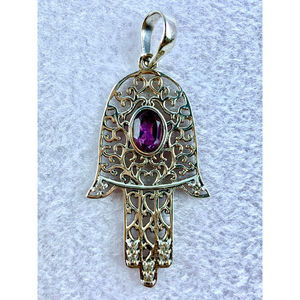 Bijoux religieux faits main par un designer avec pendentif en améthyste, diamant, onyx, turquoise incrusté avec sertissage clos et placage rhodium - Product Image 1