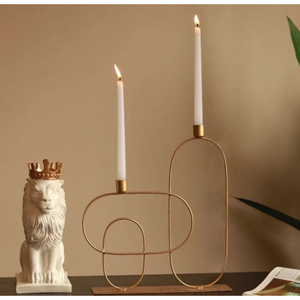 Candelabro de metal dorado de diseño de tendencia hecho de soporte de vela de material metálico para accesorios de hotel y restaurante al precio más bajo - Product Image 5