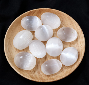 Pierres de palmier en sélénite naturelle en vrac de Offre Spéciale de meilleure qualité avec des sculptures cadeau en cristal par ALIF CRYSTAL AND AGATE - Product Image 2