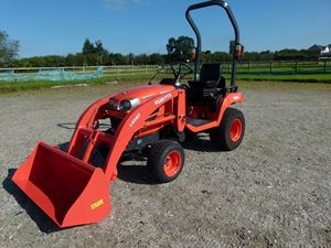 Compact pour mini tracteur Kubota BX2350 avec godet à goupille de chargeur à fixation rapide prêt pour l'exportation avec composants du moteur et du noyau de la pompe - Product Image 4