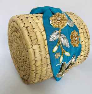 Diademas de tela azul bordadas a mano y con cuentas suaves acolchadas fácil de usar todo hecho a mano - Product Image 2