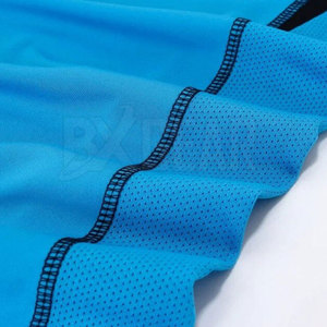 Uniforme de football de qualité supérieure uniforme de football uniforme de football en matériau durable fabriqué au Pakistan - Product Image 4