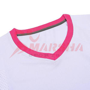 เสื้อฟุตบอลผ้าระบายอากาศแบบกำหนดเอง ปี 2026 พรีเมียม สำหรับผู้ชาย เสื้อฟุตบอลสโมสรแบบกำหนดเองพร้อมโลโก้ ชุดฟุตบอลแบบระเหิดสี - Product Image 3