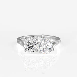 Bague en Moissanite taillée au Portugal en or 14 carats, design Toi Moi - Product Image 5