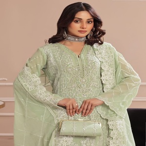Robes Panjabi pakistanaises brodées en mousseline de soie pour femmes costumes trois pièces Designers pakistanais par Motis Fashion Vol ANCHAL - Product Image 5