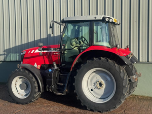 รถแทรกเตอร์ฟาร์ม 140 แรงม้า Massey Ferguson 6715S รถแทรกเตอร์การเกษตร 4 ล้อขับเคลื่อน ประสิทธิภาพสูง พร้อมห้องโดยสาร รถแทรกเตอร์มือสองสำหรับขาย - Product Image 4